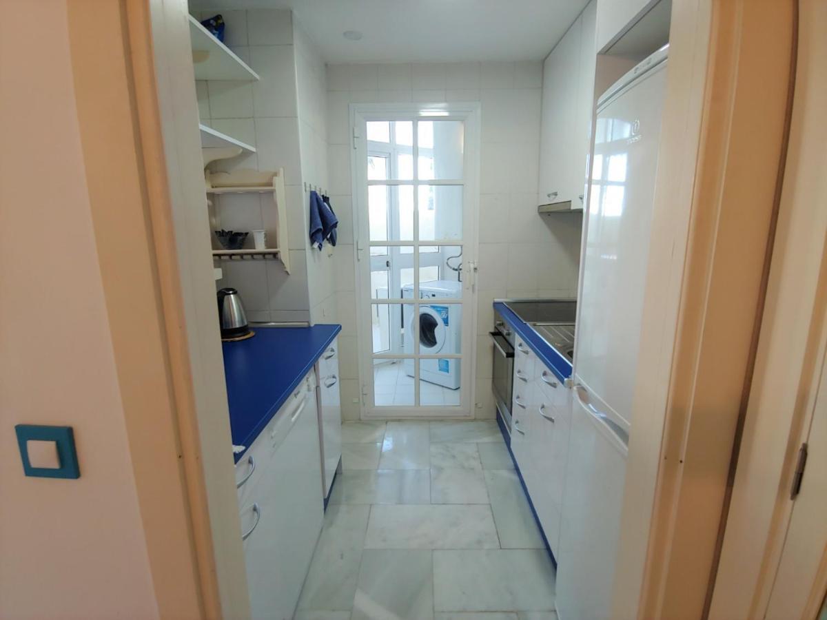 Marina Sunrise Apartment Benalmadena Bagian luar foto