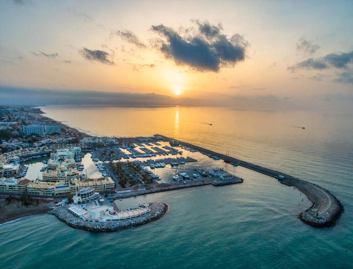 Marina Sunrise Apartment Benalmadena Bagian luar foto